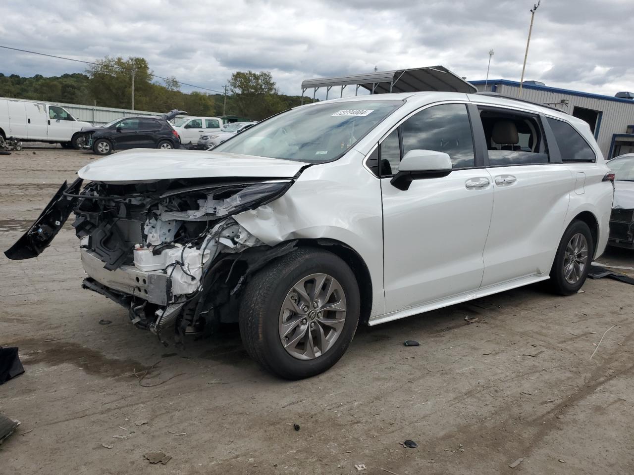 2023 TOYOTA SIENNA XLE VIN:5TDYRKEC2PS145829