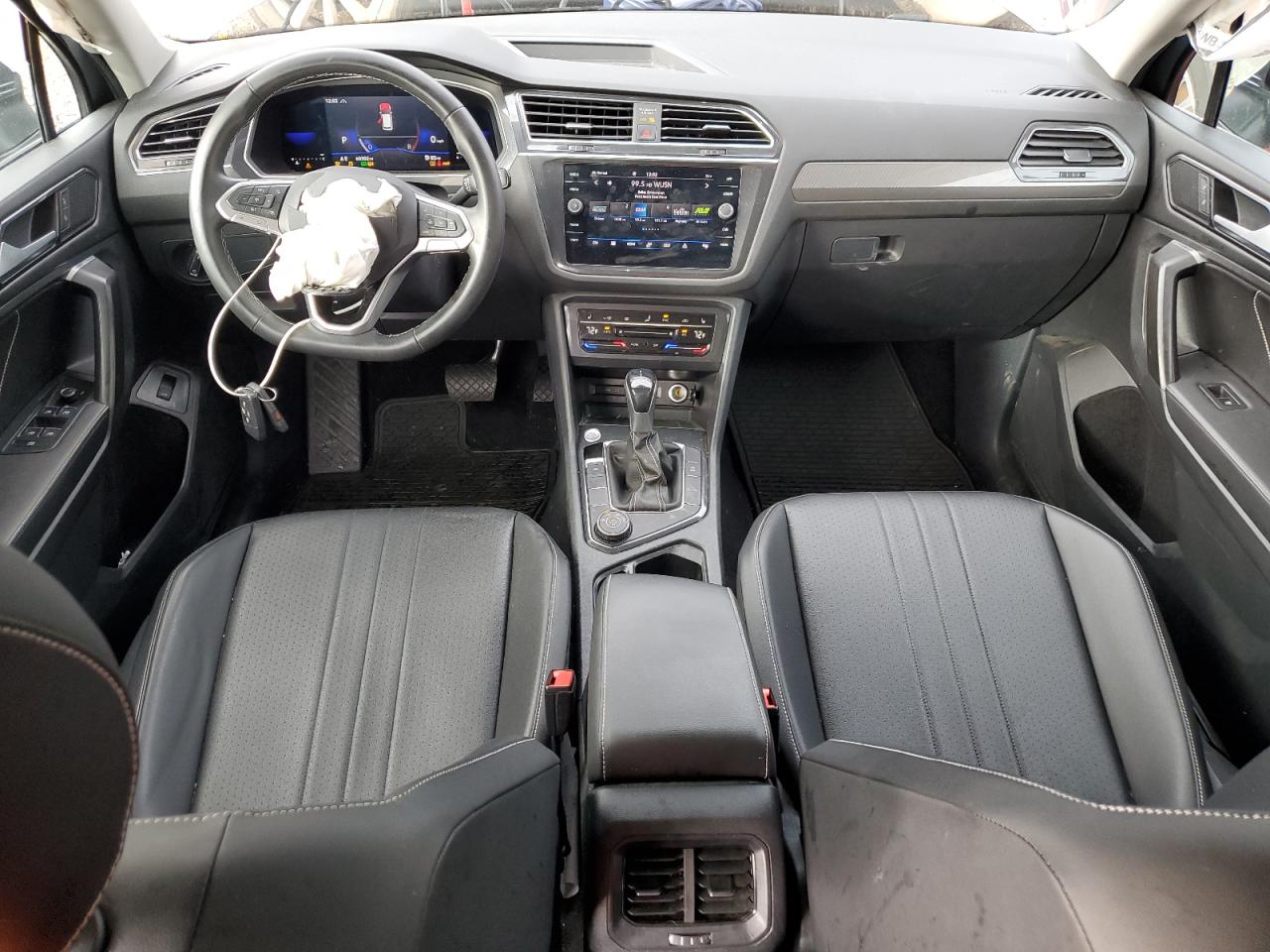 2022 VOLKSWAGEN TIGUAN SE VIN:3VV2B7AX5NM012268
