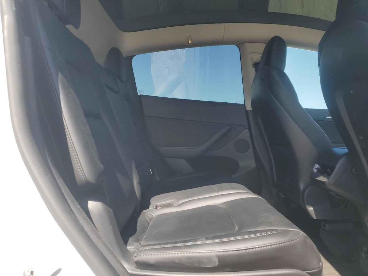2022 TESLA MODEL Y  VIN:7SAYGAEE0NF517688