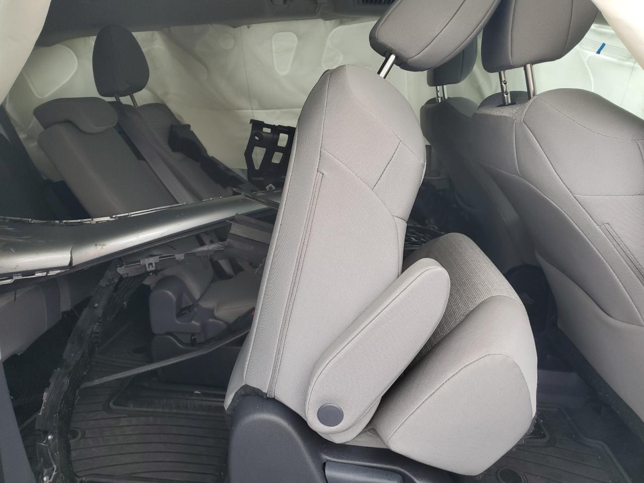 2023 TOYOTA SIENNA LE VIN:5TDBSKFC8PS102122