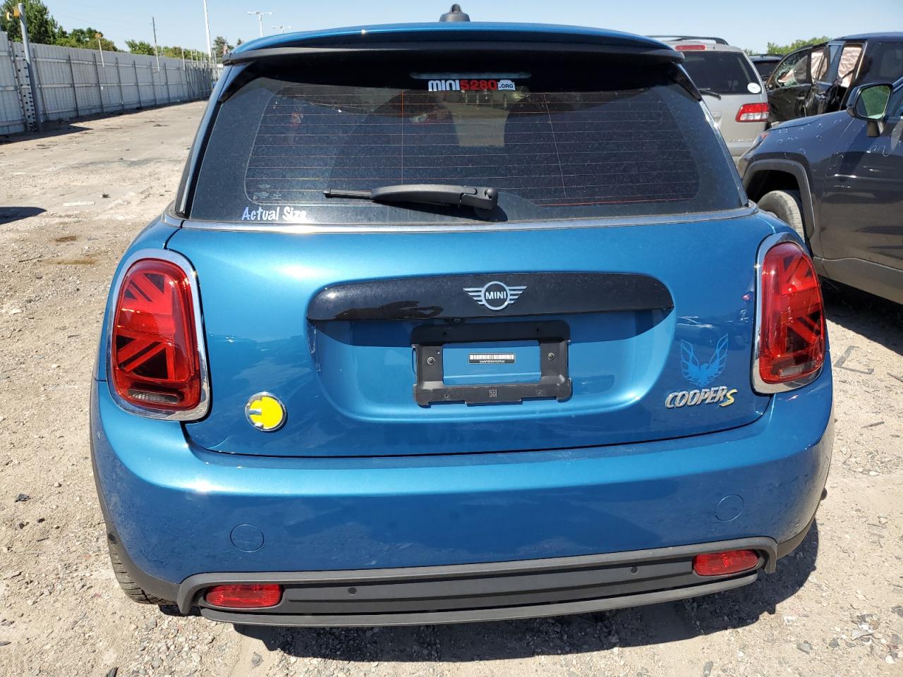 2023 MINI COOPER SE VIN:WMW13DJ09P2S77582