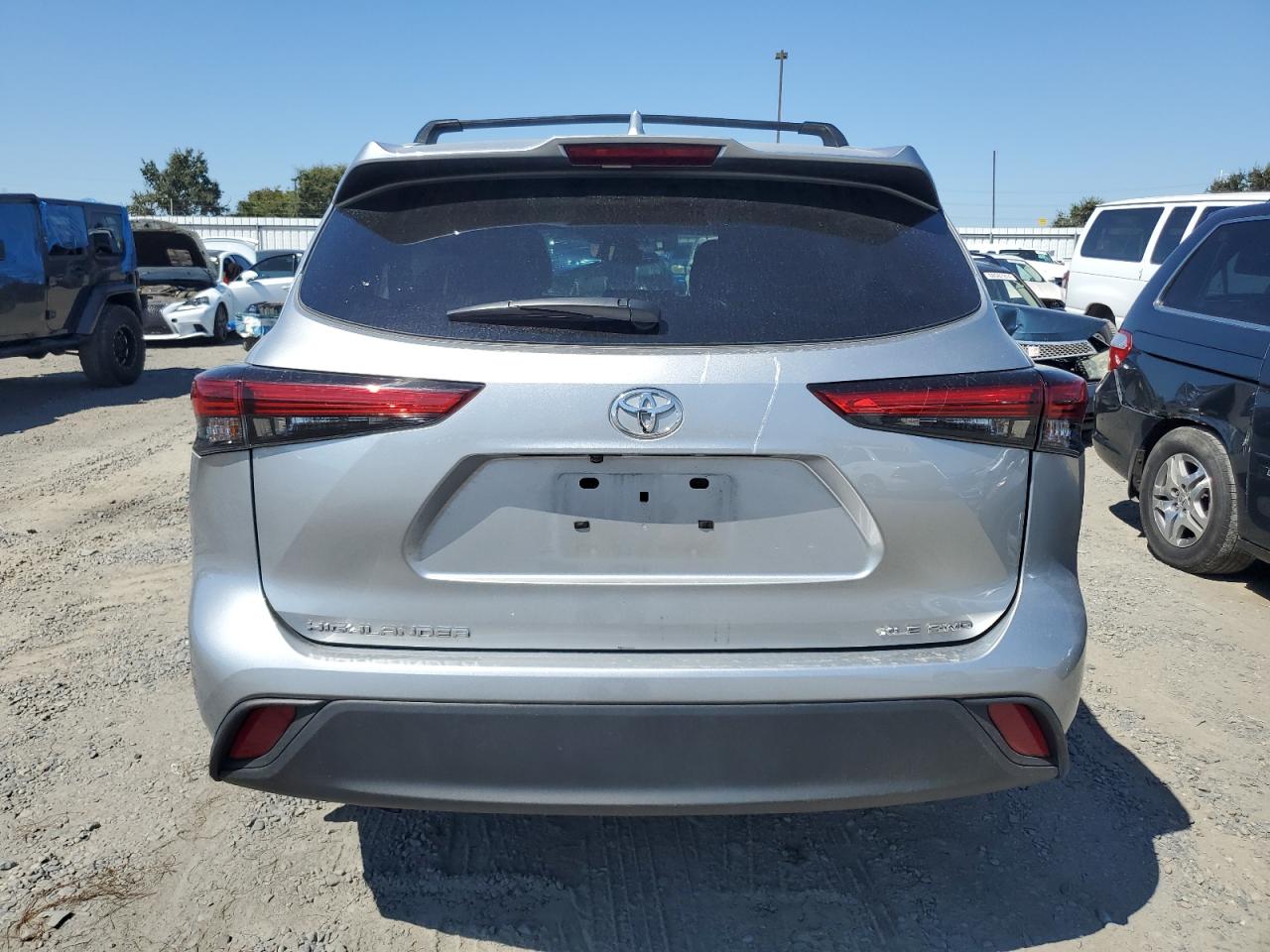 2022 TOYOTA HIGHLANDER XLE VIN:5TDHZRBH1NS204066