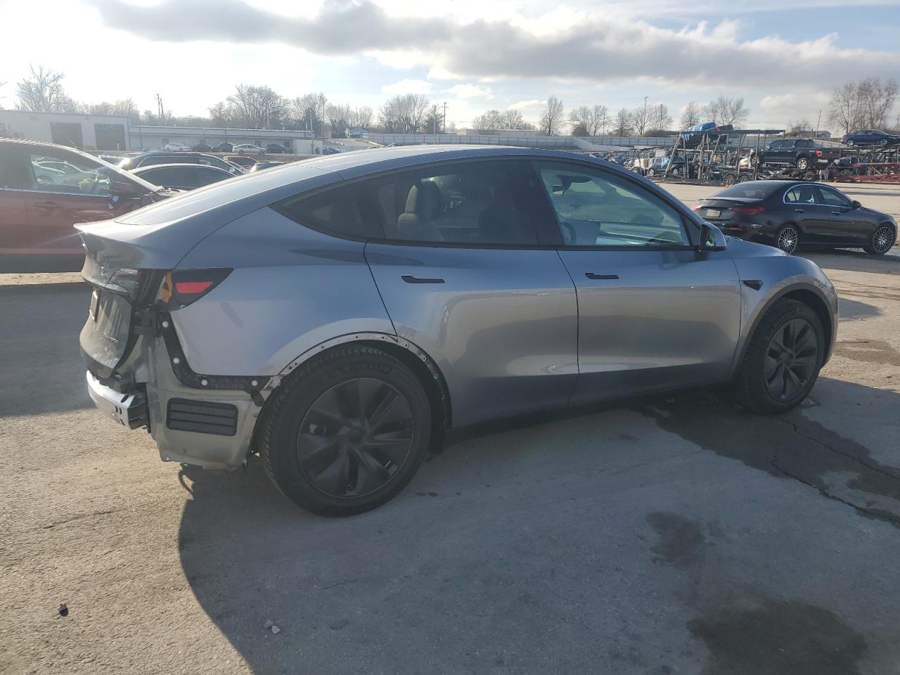 2024 TESLA MODEL Y  VIN:7SAYGAEE4RF210742
