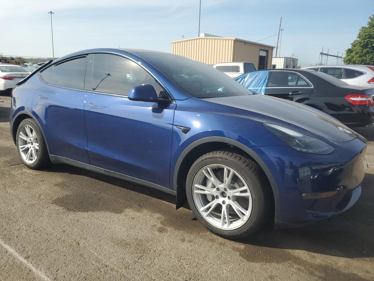 2023 TESLA MODEL Y  VIN:7SAYGDEE5PF787049