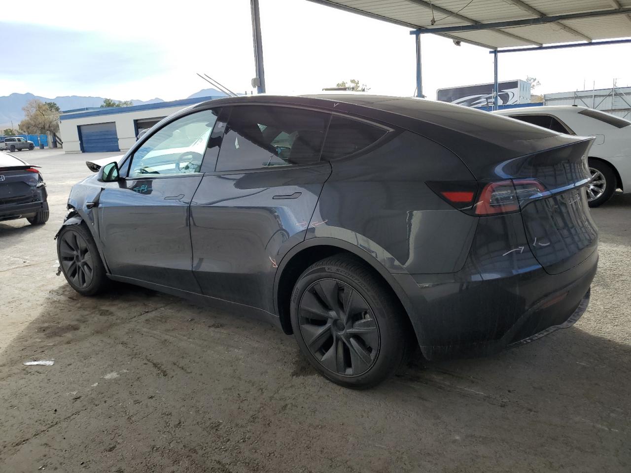 2024 TESLA MODEL Y  VIN:7SAYGDEE0RA301201