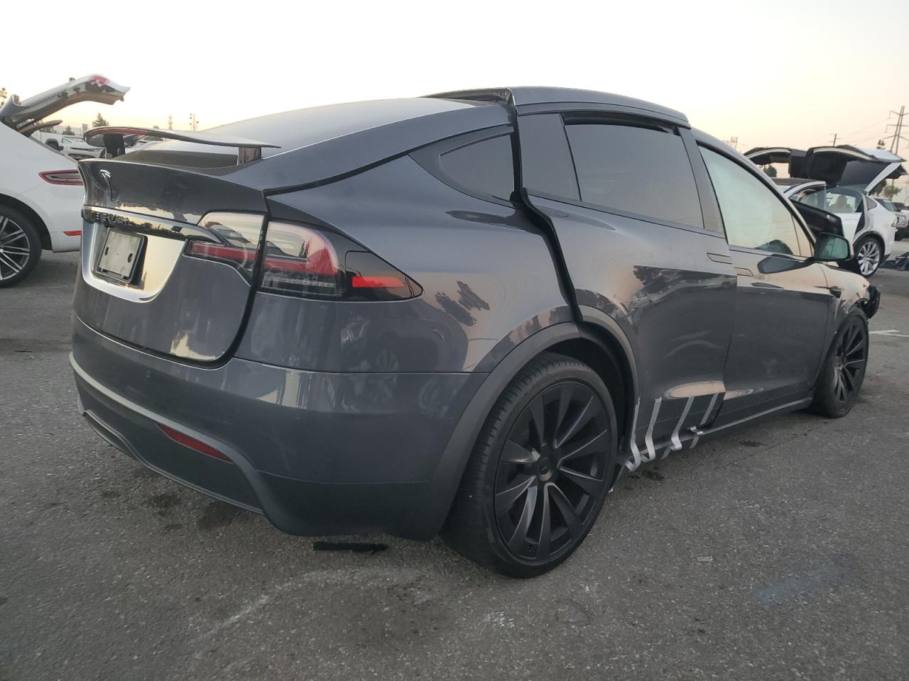 2023 TESLA MODEL X  VIN:7SAXCBE55PF381834