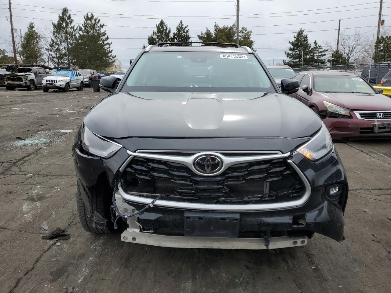 2022 TOYOTA HIGHLANDER XLE VIN:5TDHZRBH6NS250847