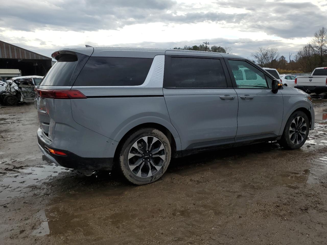 2022 KIA CARNIVAL EX VIN:KNDNC5H35N6062328