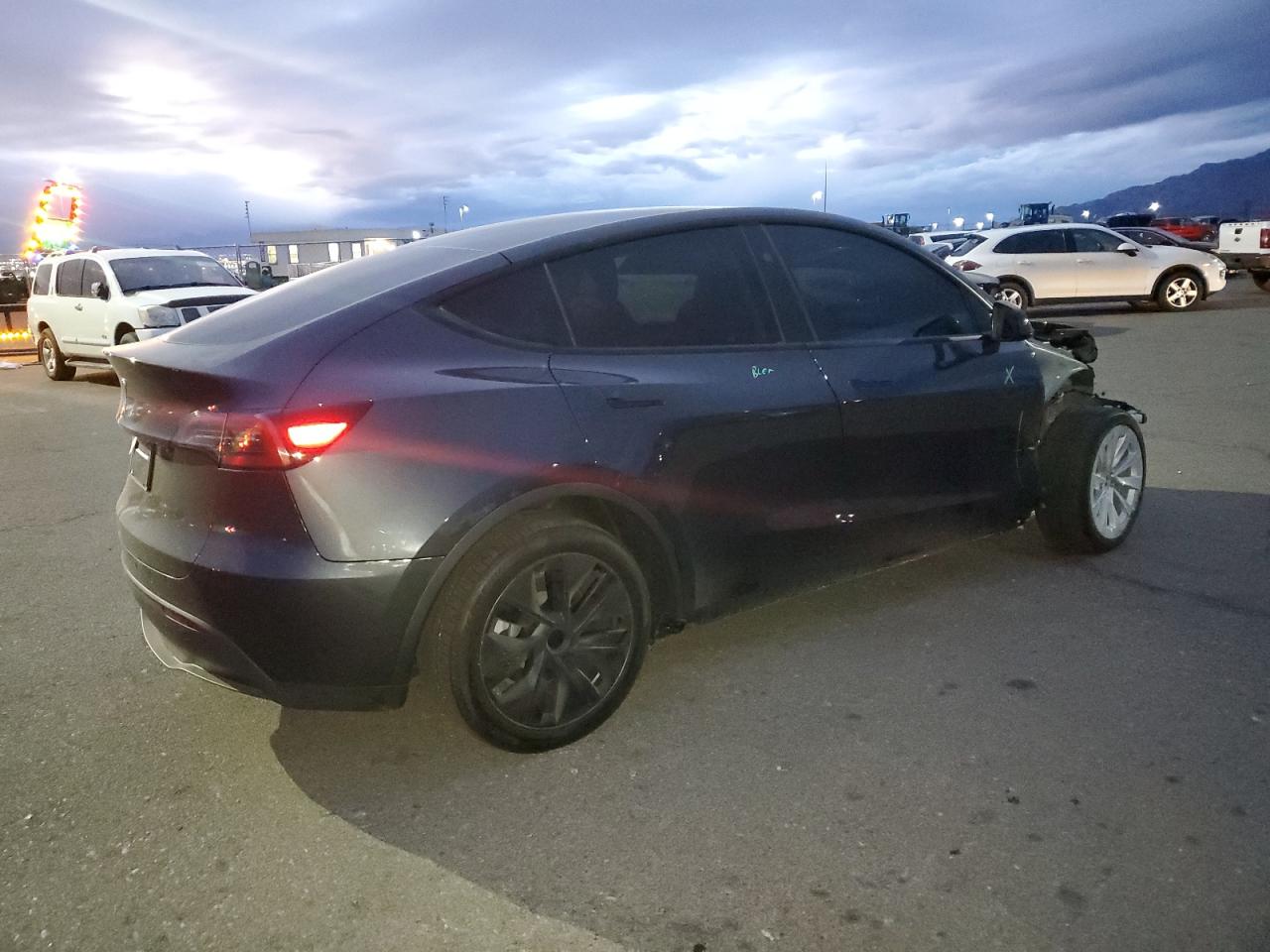 2024 TESLA MODEL Y  VIN:7SAYGDED3RF196549