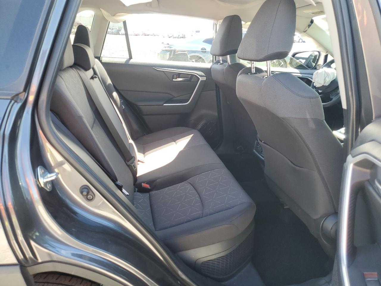 2024 TOYOTA RAV4 XLE VIN:JTMRWRFV5RJ060022