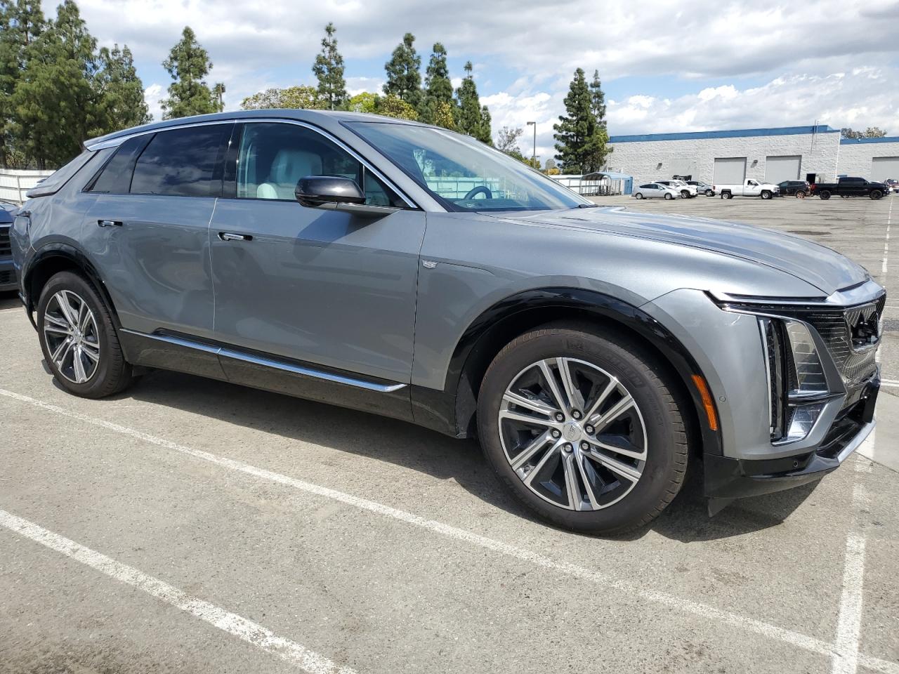 2024 CADILLAC LYRIQ LUXURY VIN:1GYKPRRK6RZ104038