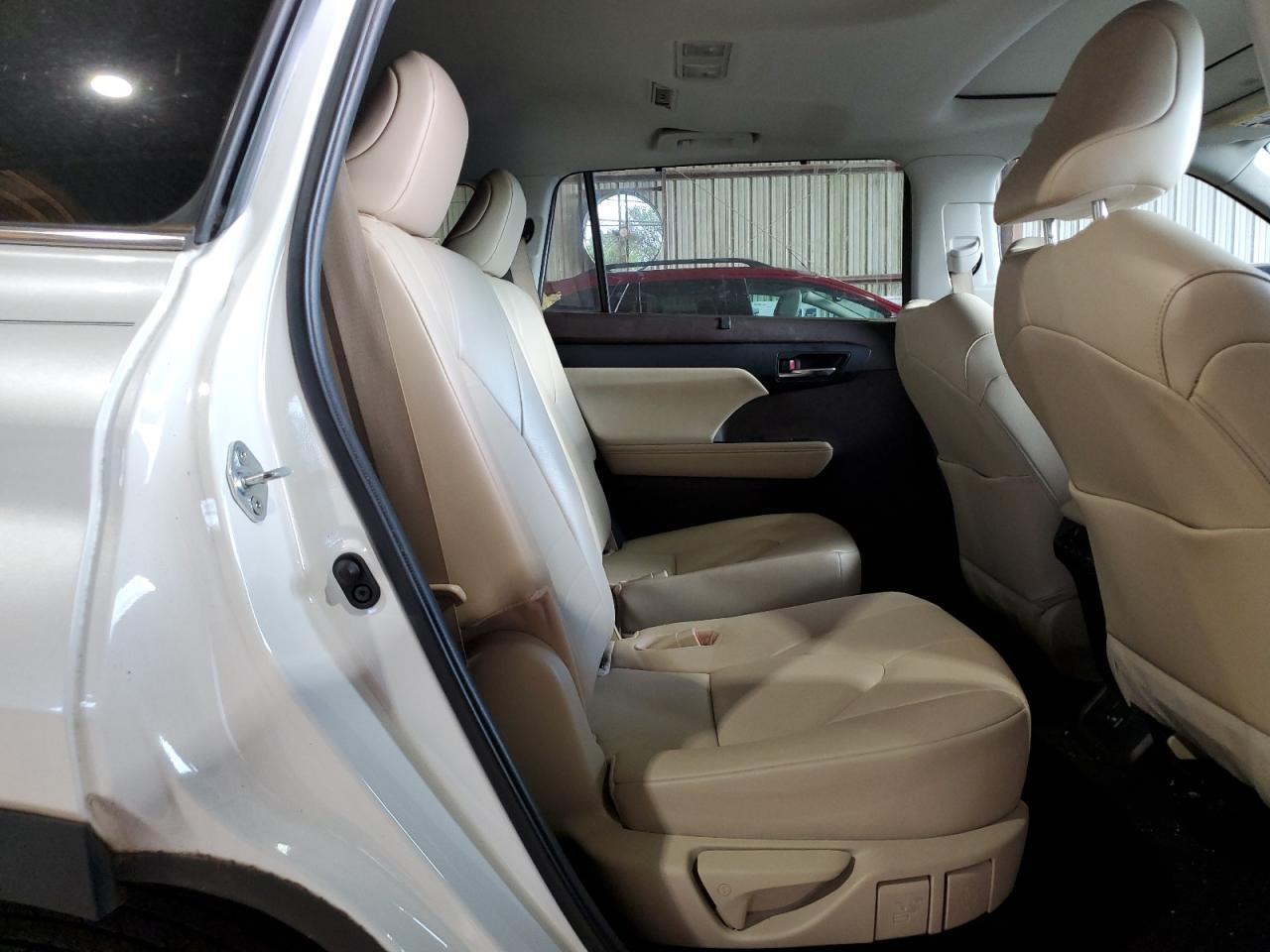 2022 TOYOTA HIGHLANDER XLE VIN:5TDGZRAHXNS093756