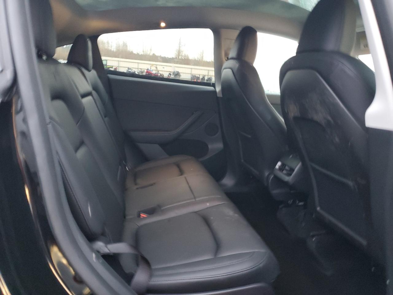 2024 TESLA MODEL Y  VIN:7SAYGAEE8RF116542