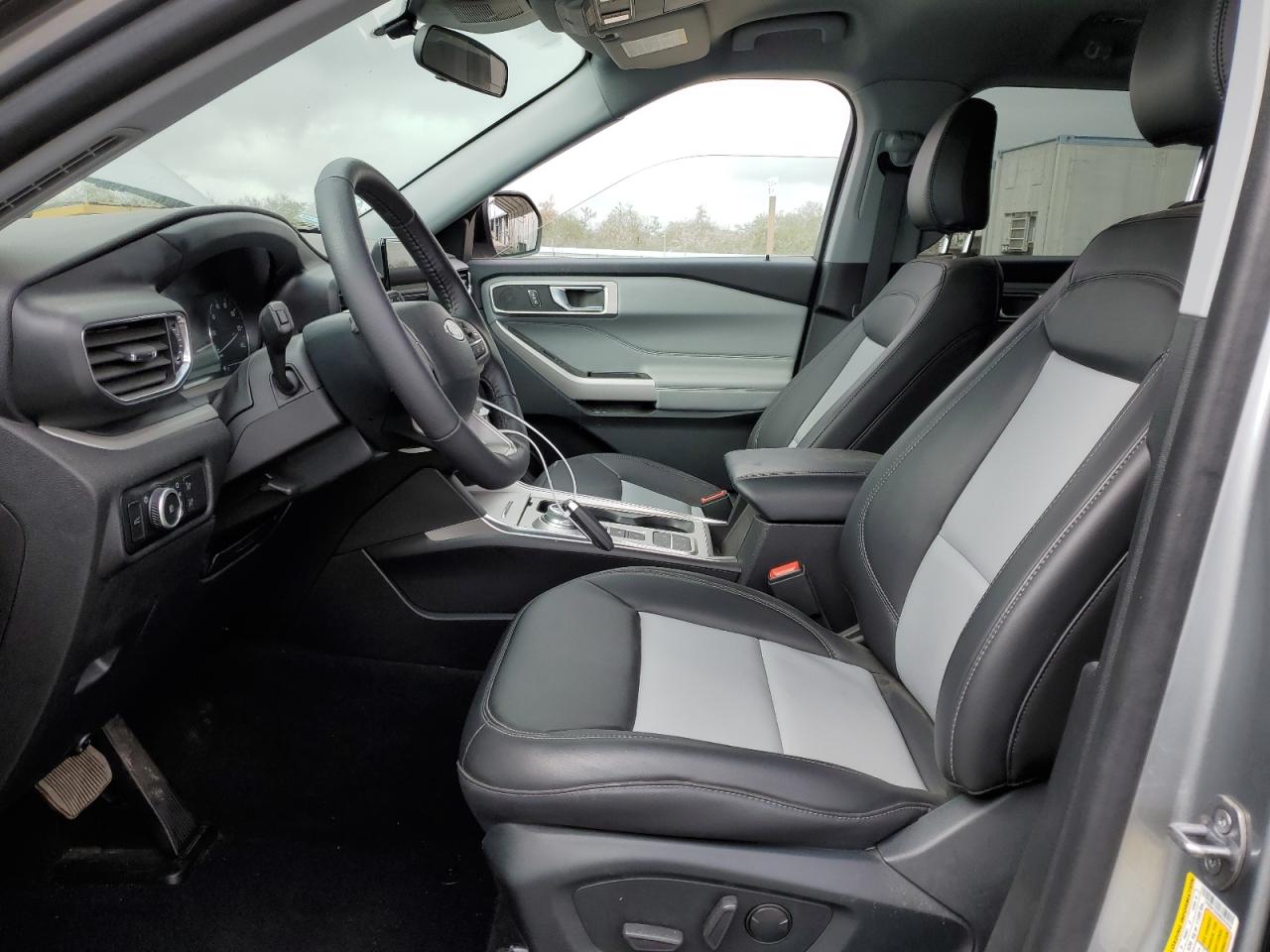 2024 FORD EXPLORER XLT VIN:1FMSK7DHXRGA32630
