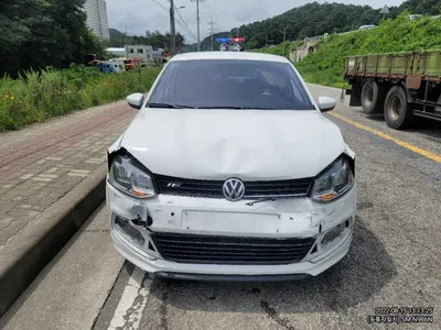 2015 Volkswagen Polo VIN: