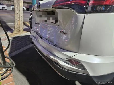 2017 Toyota RAV4 VIN: