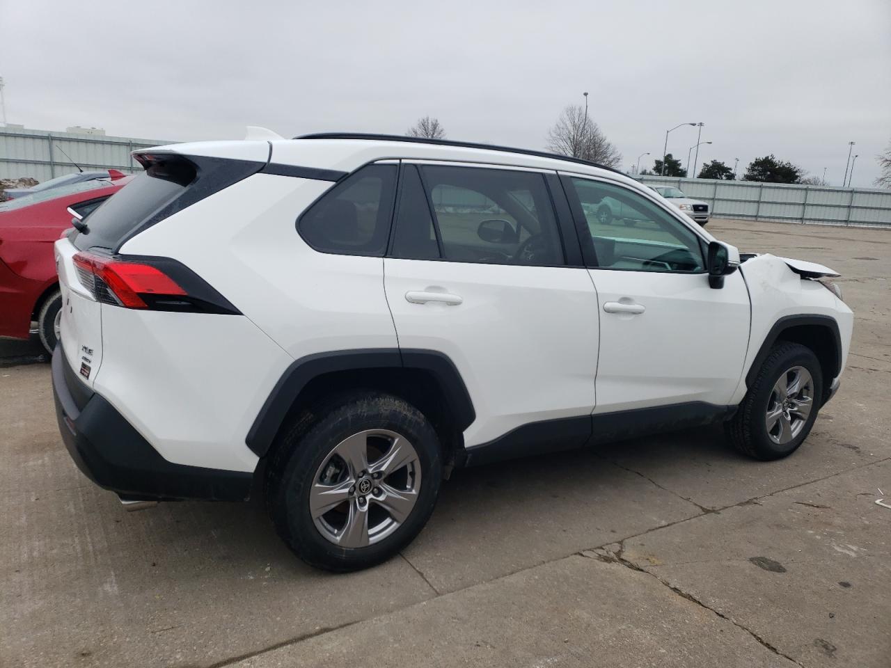 2022 TOYOTA RAV4 XLE VIN:2T3P1RFV5NC313018
