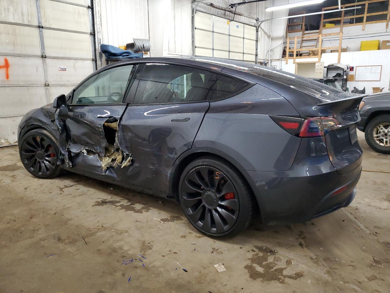 2023 TESLA MODEL Y  VIN:7SAYGDEF1PF865044