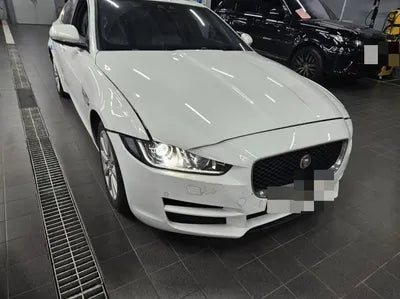 2016 Jaguar XE VIN: