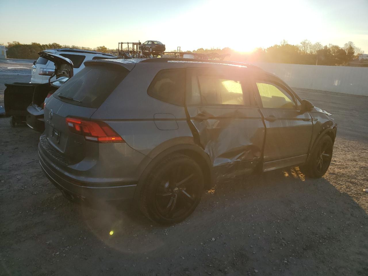 2024 VOLKSWAGEN TIGUAN SE R-LINE BLACK VIN:3VV8B7AX5RM044606