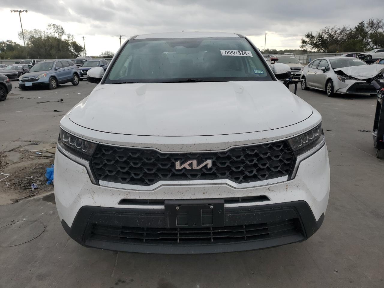 2022 KIA SORENTO LX VIN:5XYRG4LC5NG110141