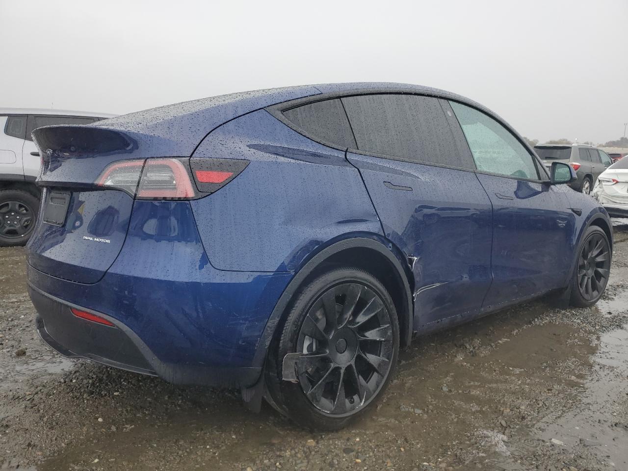 2023 TESLA MODEL Y  VIN:7SAYGDEE8PA117864