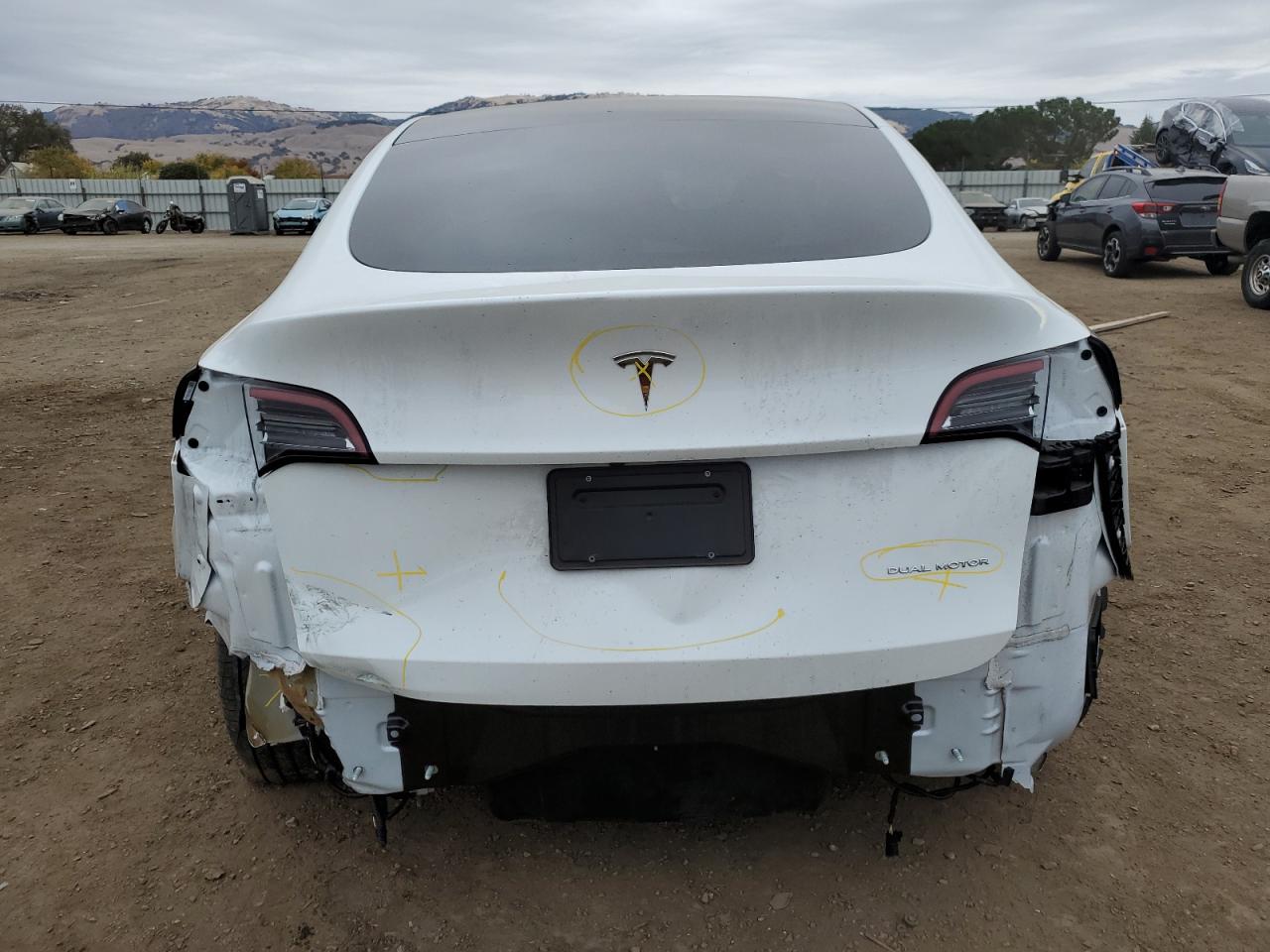 2022 TESLA MODEL Y  VIN:7SAYGDEE3NF561086