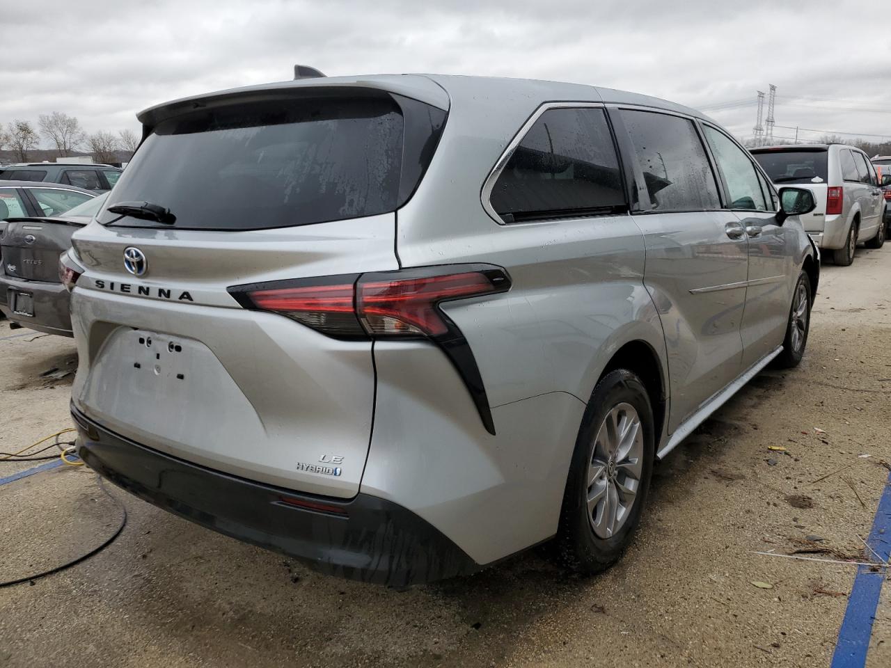 2022 TOYOTA SIENNA LE VIN:5TDKRKEC2NS100148