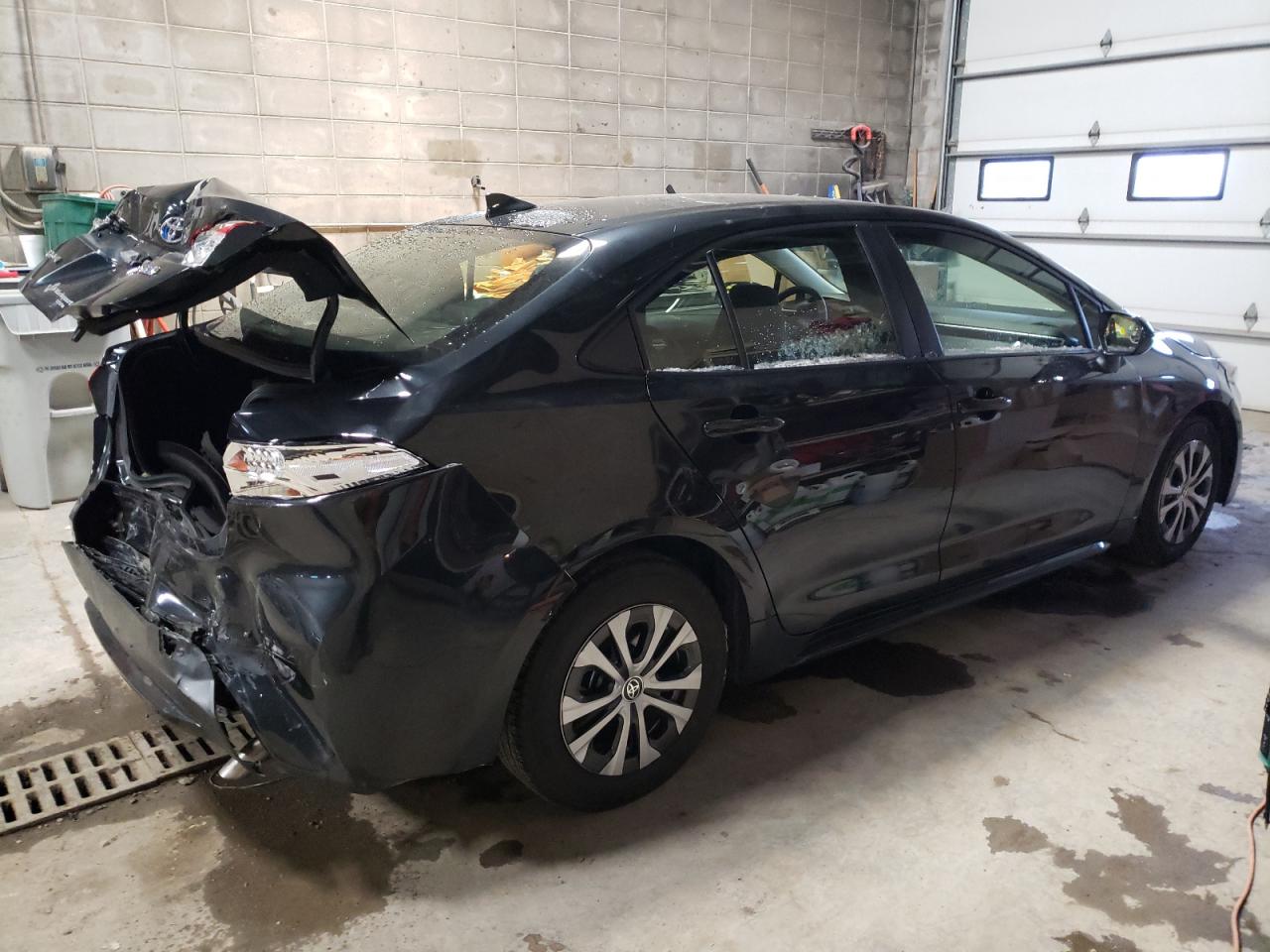 2022 TOYOTA COROLLA LE VIN:JTDEAMDE7NJ041811