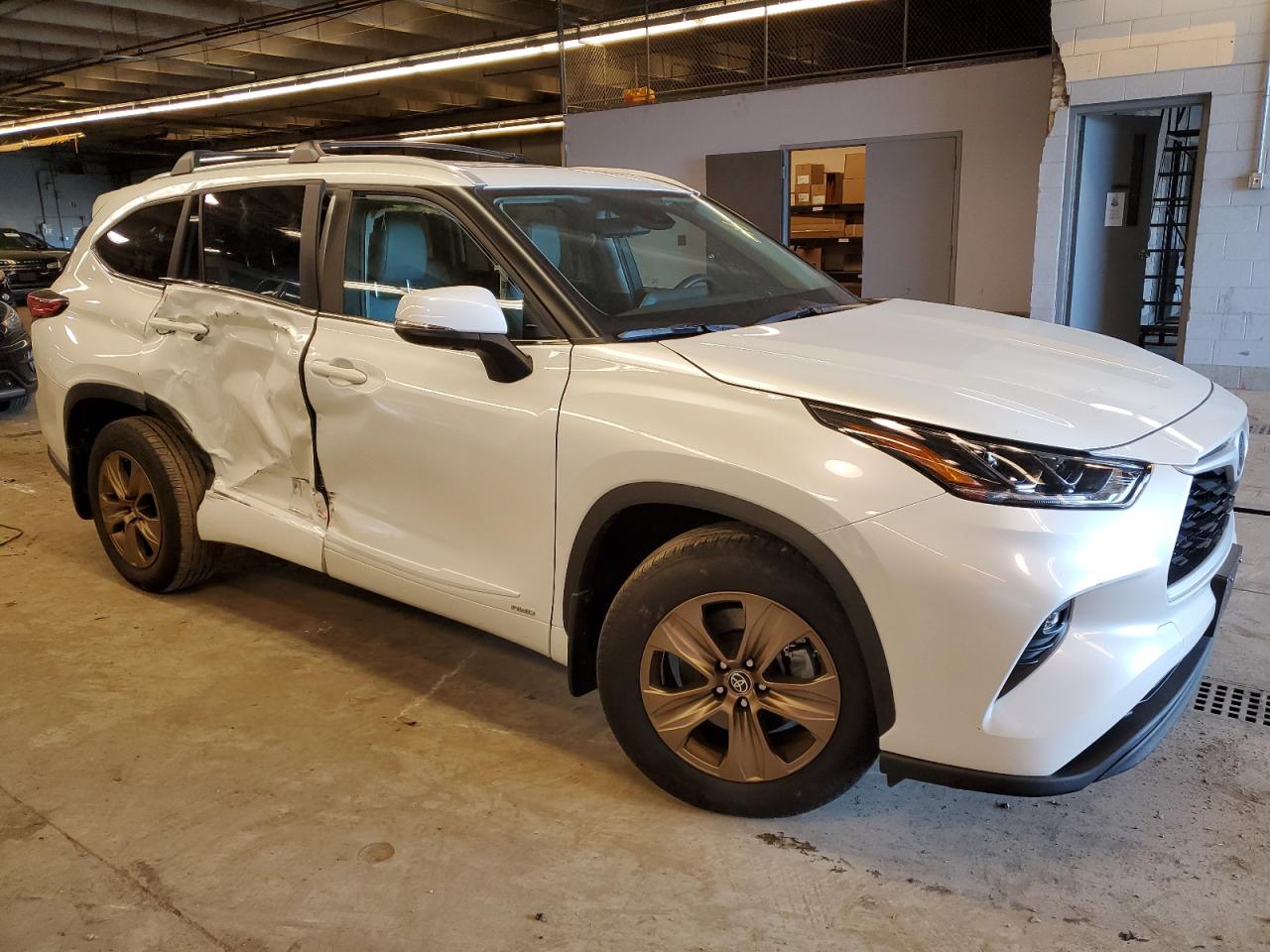 2023 TOYOTA HIGHLANDER HYBRID BRONZE EDITION VIN:5TDABRCH7PS572260