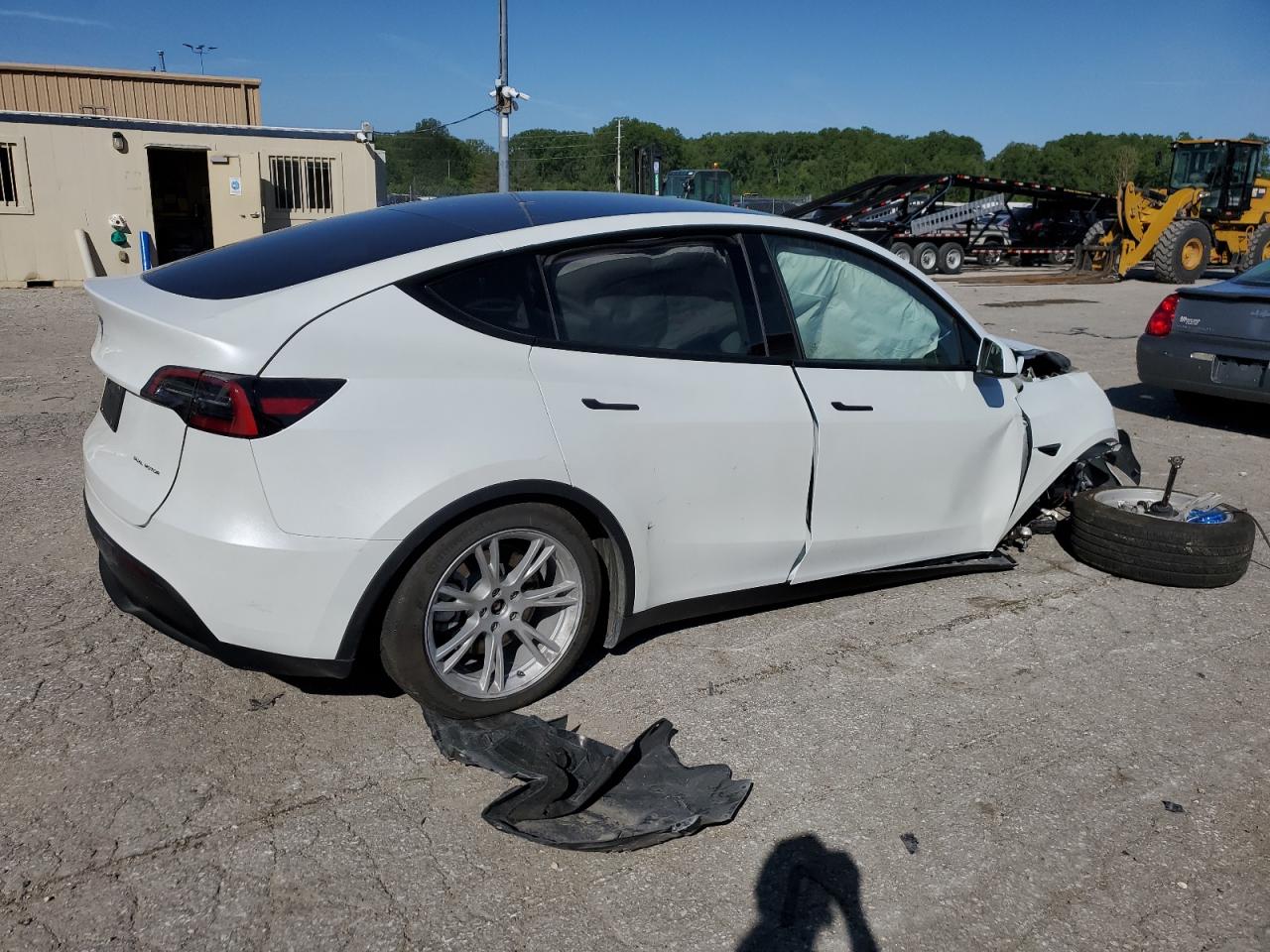 2023 TESLA MODEL Y  VIN:7SAYGDEE2PF807368