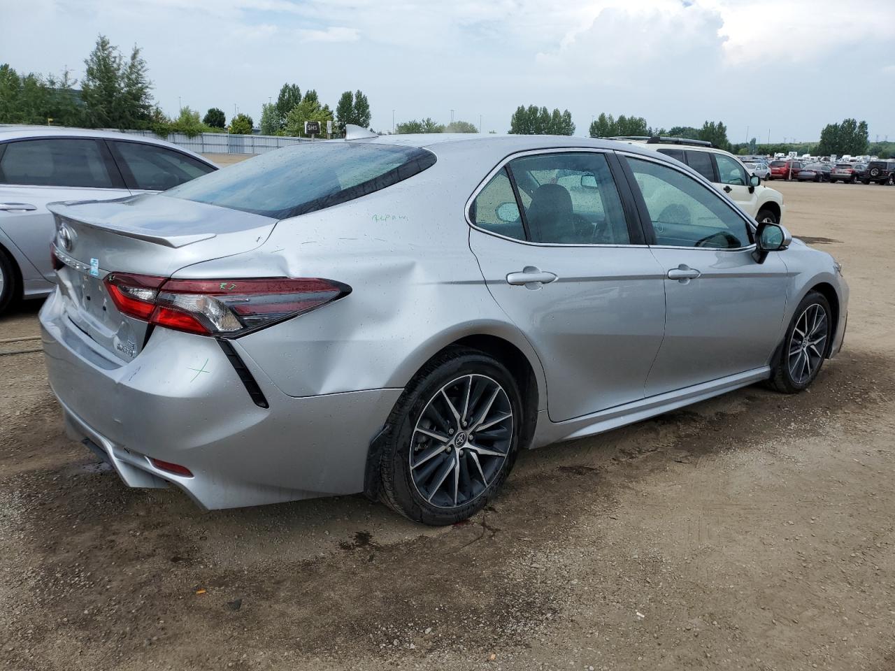 2022 TOYOTA CAMRY XLE VIN:4T1B21HK5NU017631