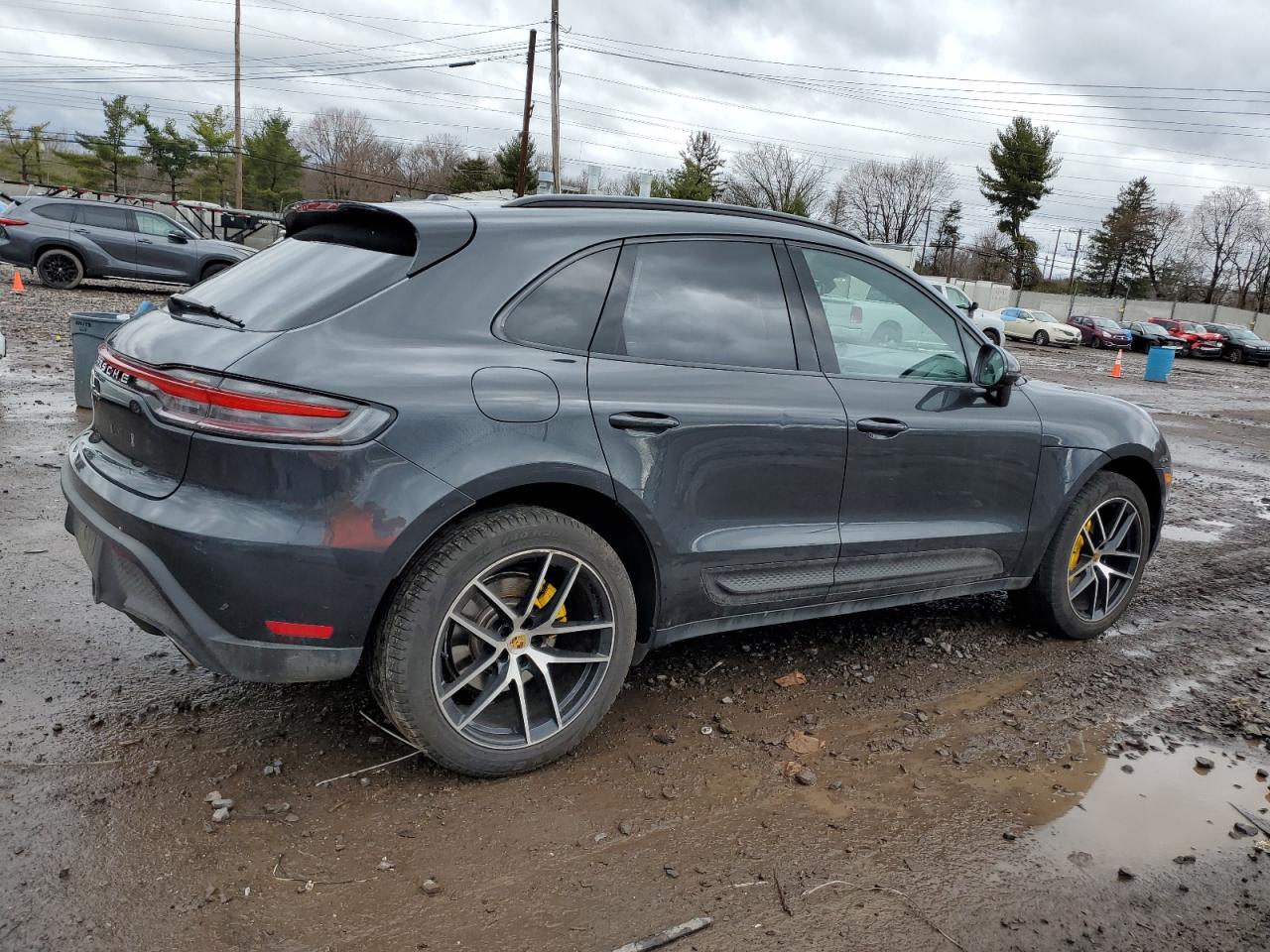 2022 PORSCHE MACAN  VIN:WP1AA2A54NLB00565