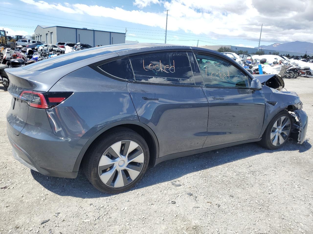 2023 TESLA MODEL Y  VIN:7SAYGDEE6PF647186