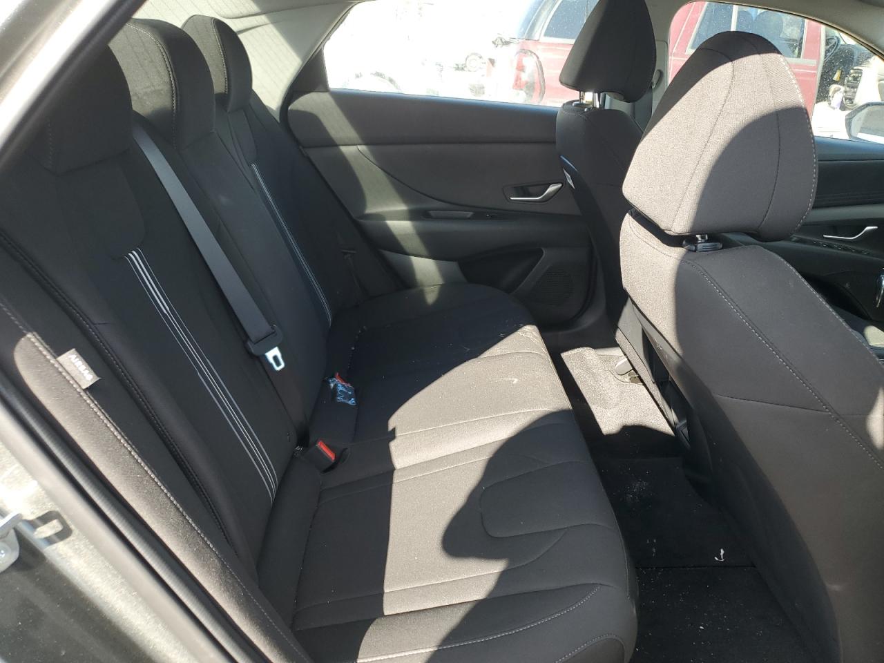 2024 HYUNDAI ELANTRA BLUE VIN:KMHLM4DJ8RU113692