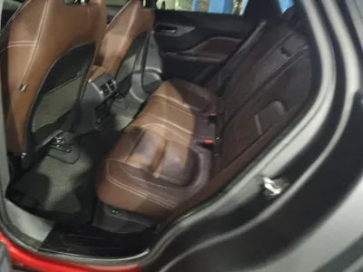 2016 Jaguar F-Pace VIN: