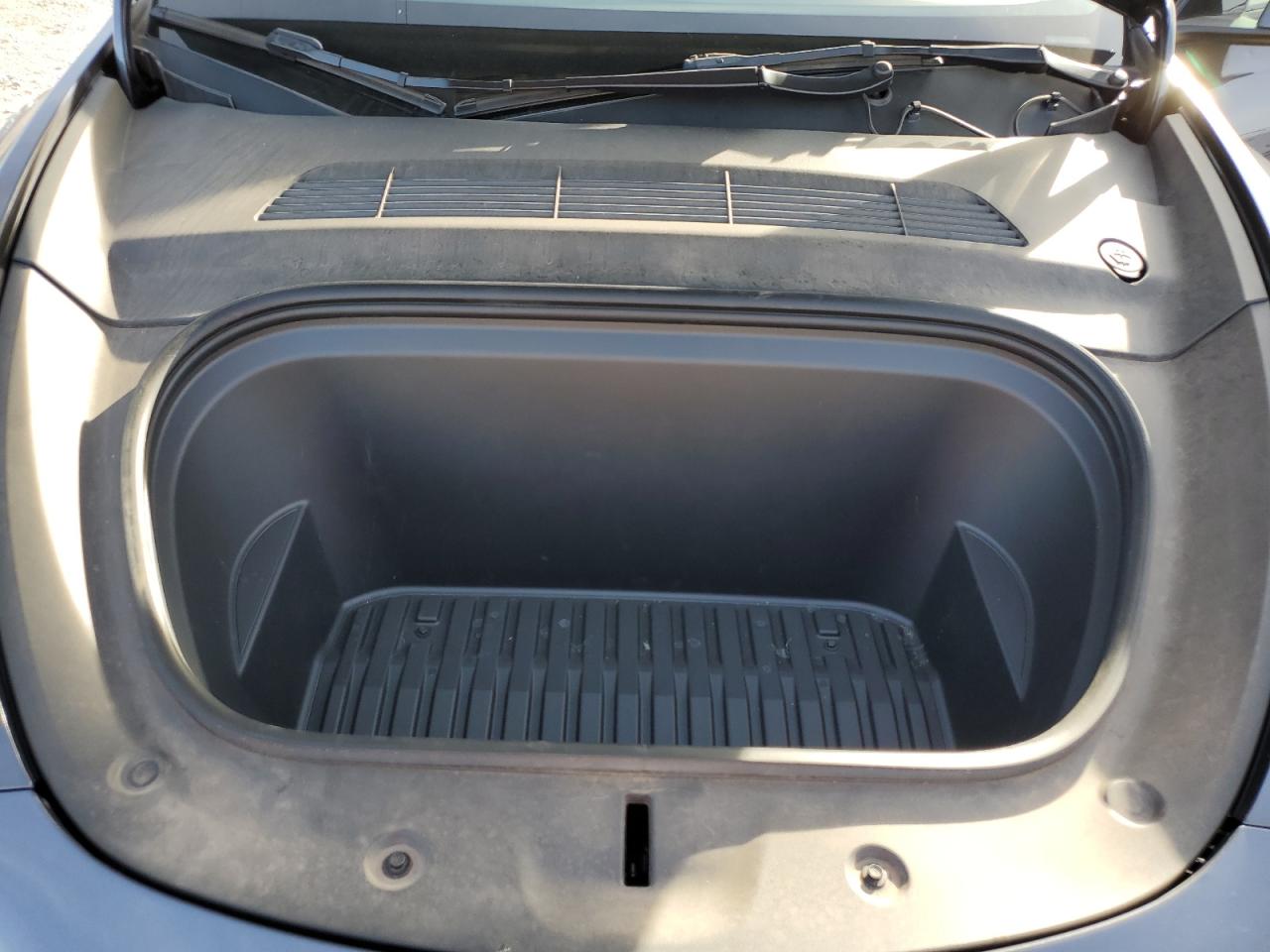 2022 TESLA MODEL Y  VIN:7SAYGDEF5NF399728