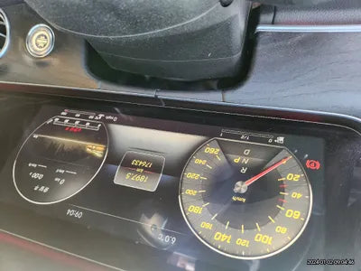 2017 Mercedes-Benz E 300 VIN: