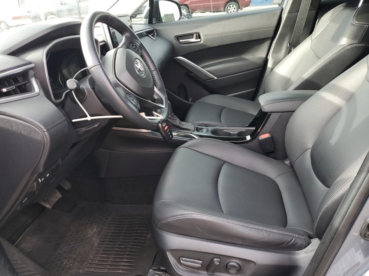 2022 TOYOTA COROLLA CROSS XLE VIN:7MUDAAAG9NV011721