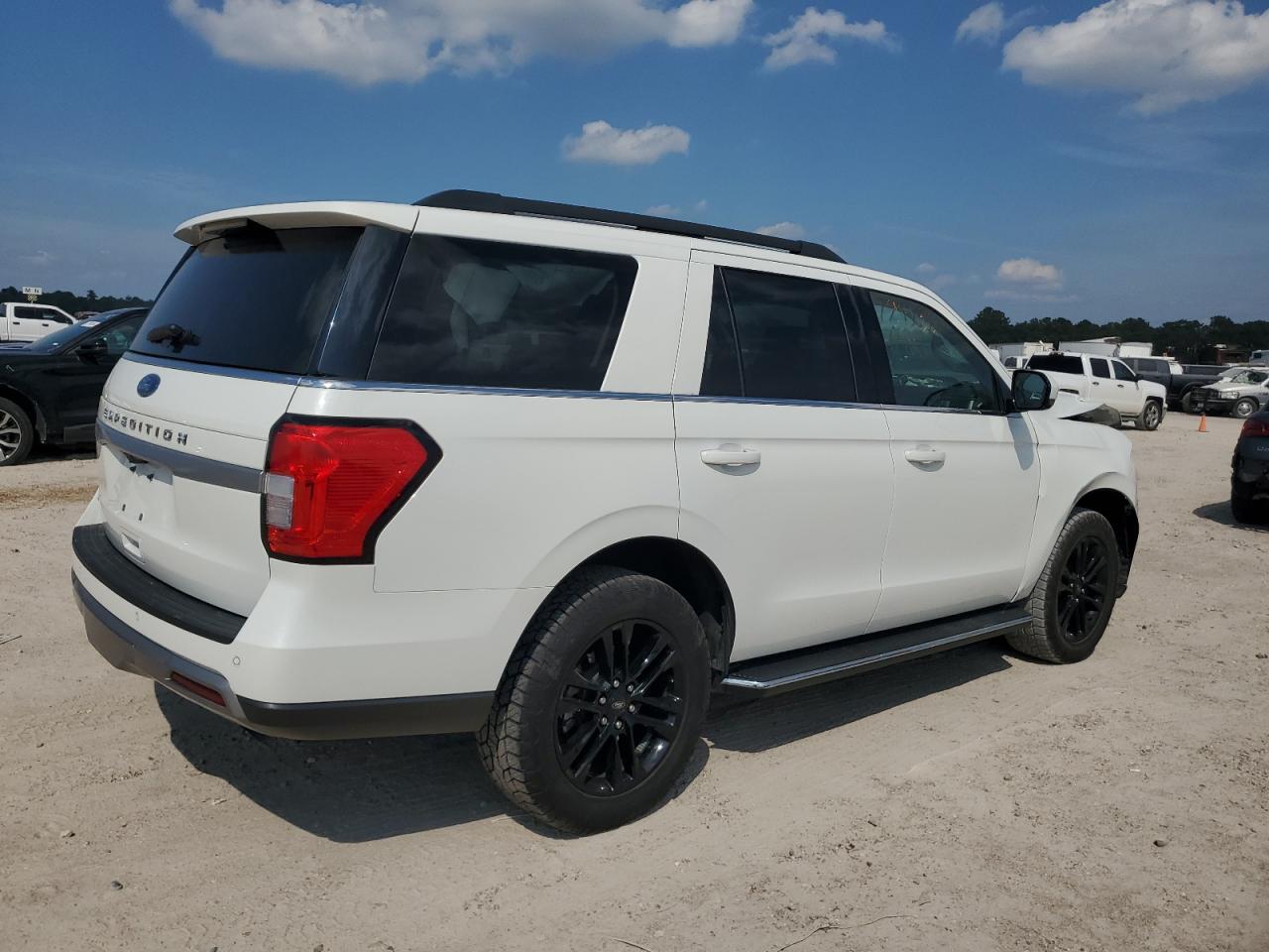 2022 FORD EXPEDITION XLT VIN:1FMJU1HT1NEA61683