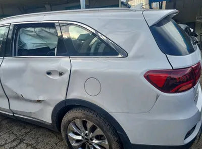 2018 Kia Sorento KNAPG81BBJA456147 VIN:KNAPG81BBJA456147