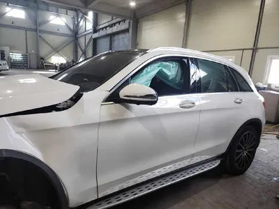 2019 Mercedes-Benz GLC 300 VIN: