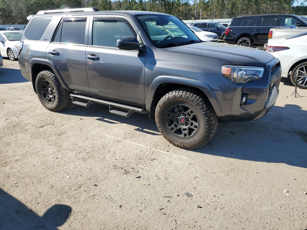 2022 TOYOTA 4RUNNER SR5 VIN:JTEEU5JR1N5268386