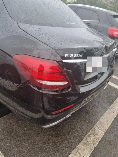 2017 Mercedes-Benz E 220 VIN: