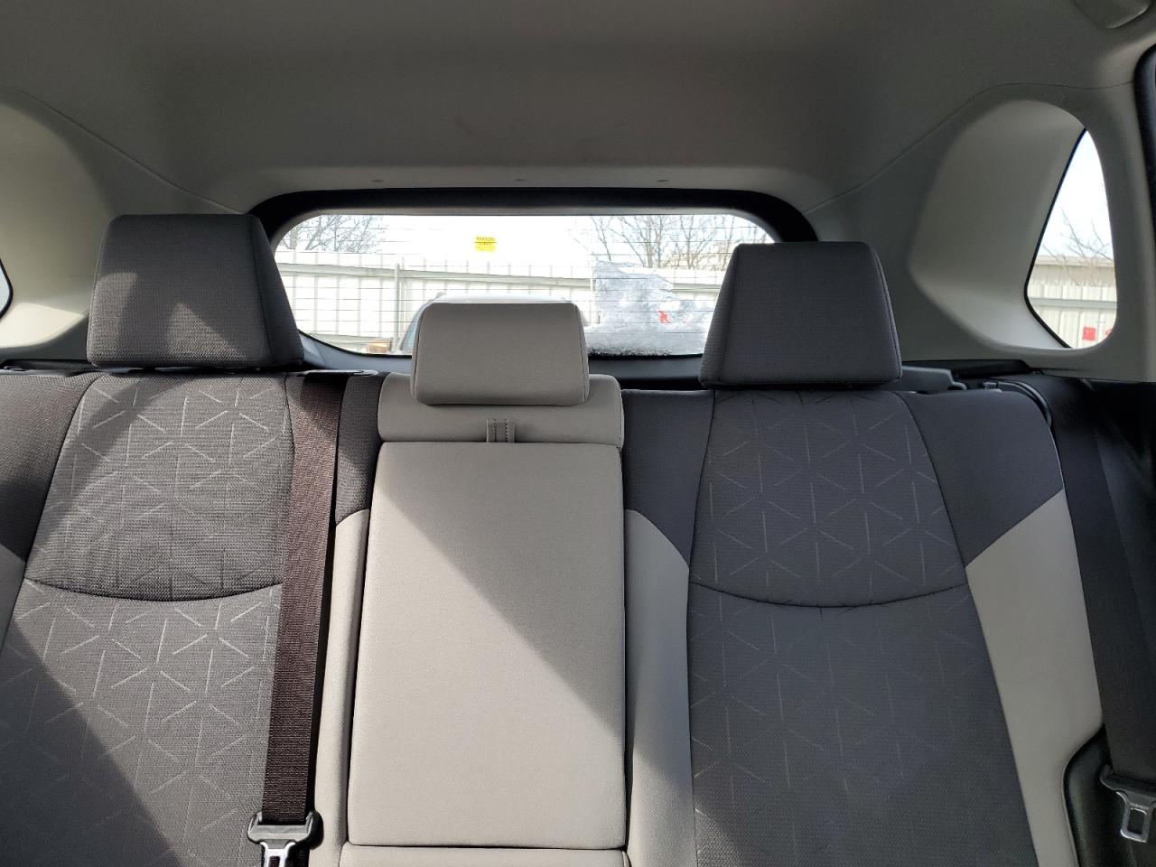 2022 TOYOTA RAV4 XLE VIN:JTMRWRFVXND566597