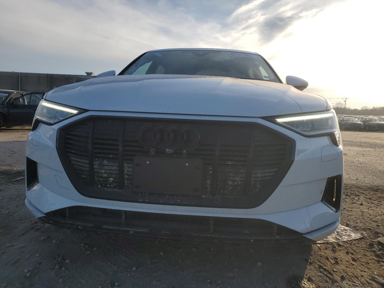 2022 AUDI E-TRON PREMIUM VIN:WA1AAAGE7NB043670