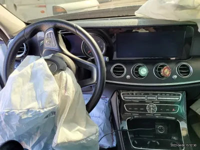 2016 Mercedes-Benz E 220 VIN: