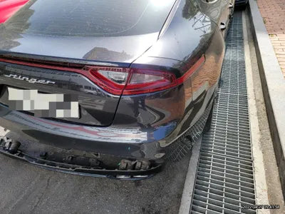 2018 Kia Stinger KNAE351ABJS023182 VIN:KNAE351ABJS023182