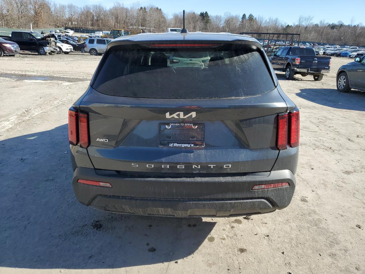 2022 KIA SORENTO LX VIN:5XYRGDLC3NG159872