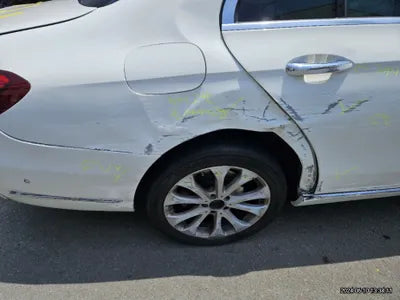 2019 Mercedes-Benz E 300 VIN: